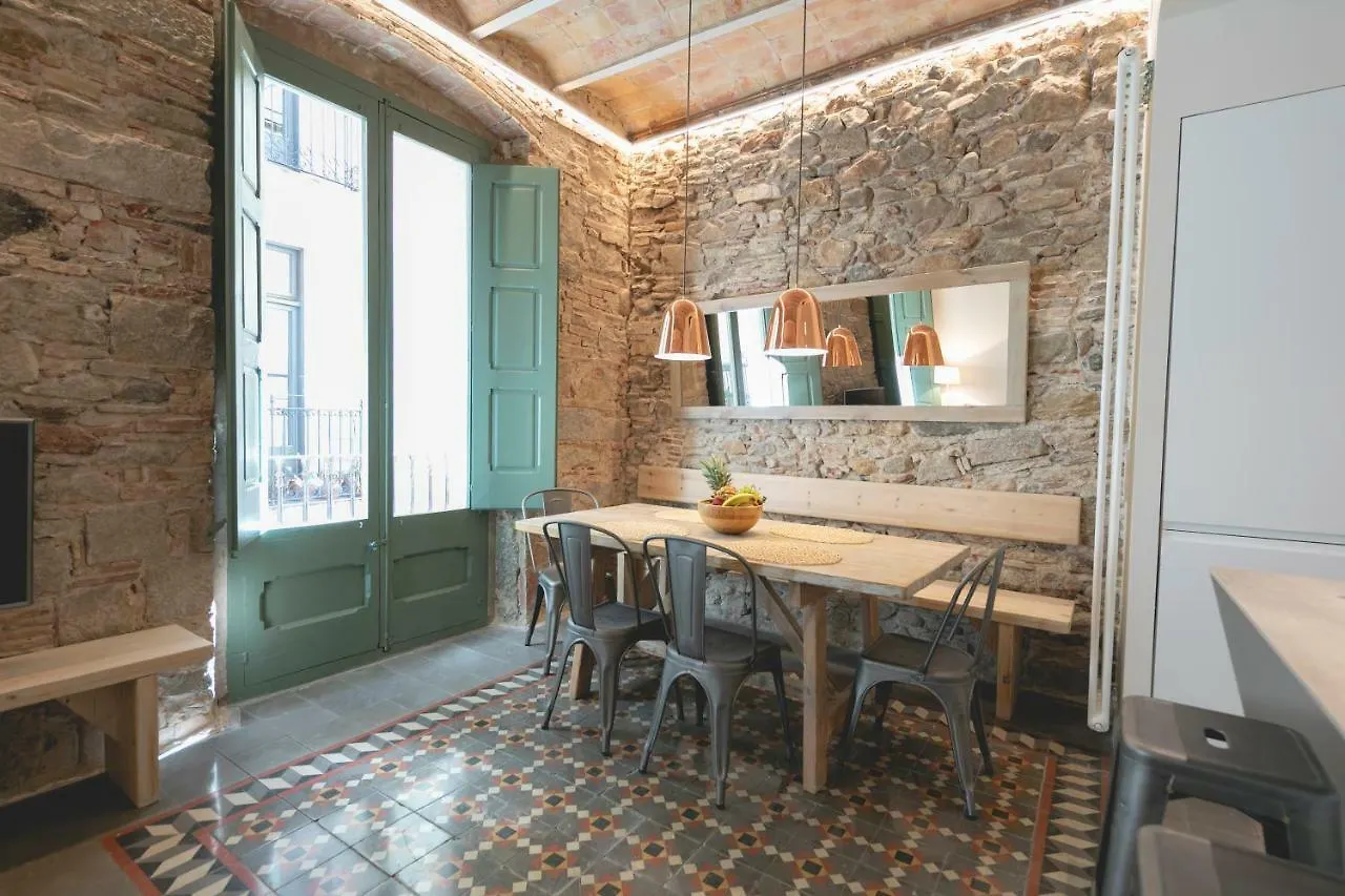 Bravissimo Mercaders, Beautiful 3 Bedroom Apartment Girona Spain