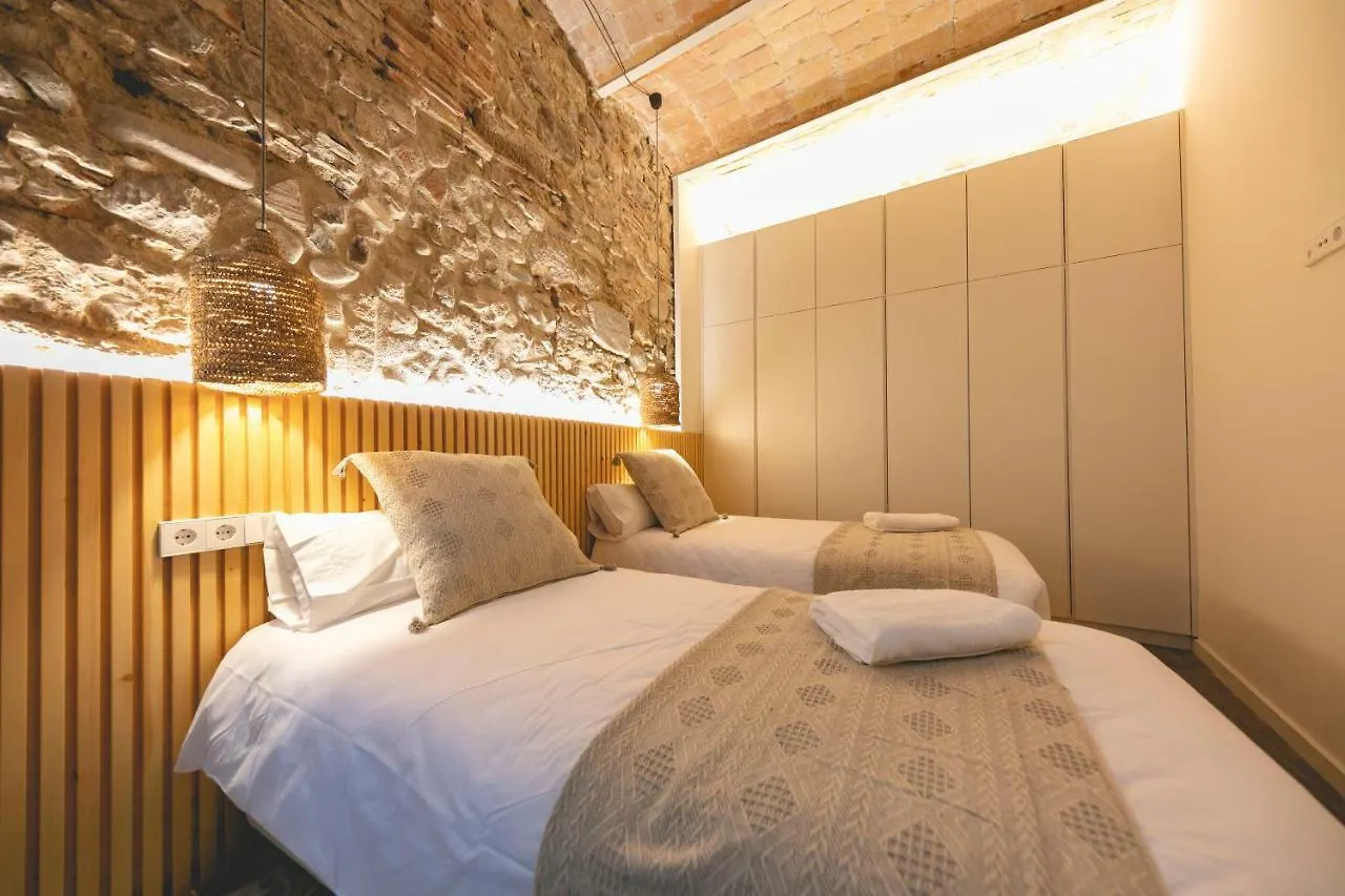 Bravissimo Mercaders, Beautiful 3 Bedroom Apartment Girona Spain